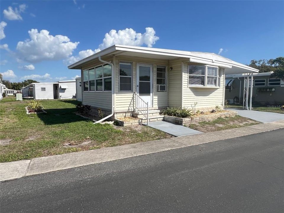 На продажу: $98,000 (2 спален, 2 ванн, 672 Квадратных фут)