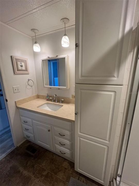 На продажу: $98,000 (2 спален, 2 ванн, 672 Квадратных фут)