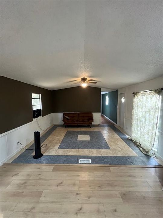 En Venta: $129,000 (3 camas, 2 baños, 952 Pies cuadrados)