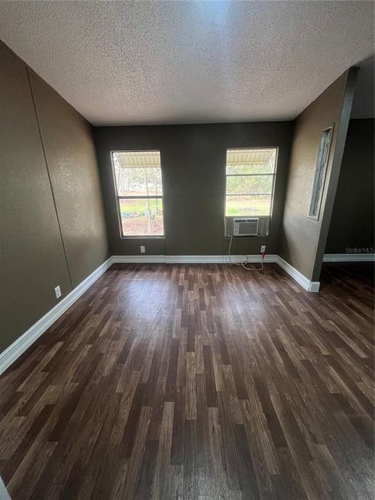 En Venta: $129,000 (3 camas, 2 baños, 952 Pies cuadrados)