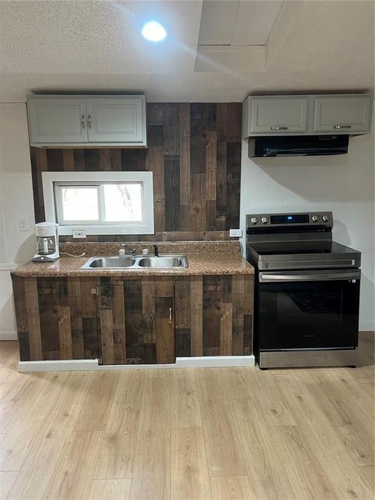 En Venta: $129,000 (3 camas, 2 baños, 952 Pies cuadrados)