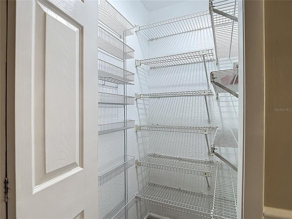 En Venta: $439,000 (2 camas, 2 baños, 1600 Pies cuadrados)