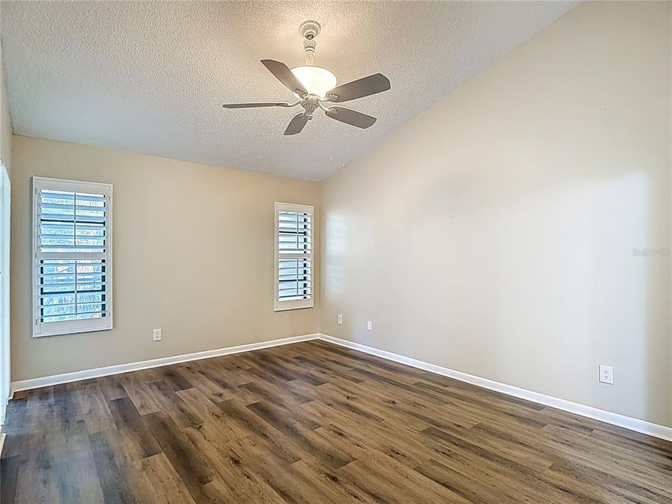 En Venta: $439,000 (2 camas, 2 baños, 1600 Pies cuadrados)