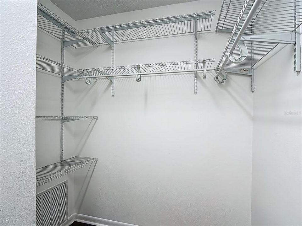 En Venta: $439,000 (2 camas, 2 baños, 1600 Pies cuadrados)