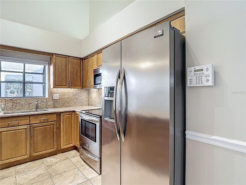 En Venta: $439,000 (2 camas, 2 baños, 1600 Pies cuadrados)