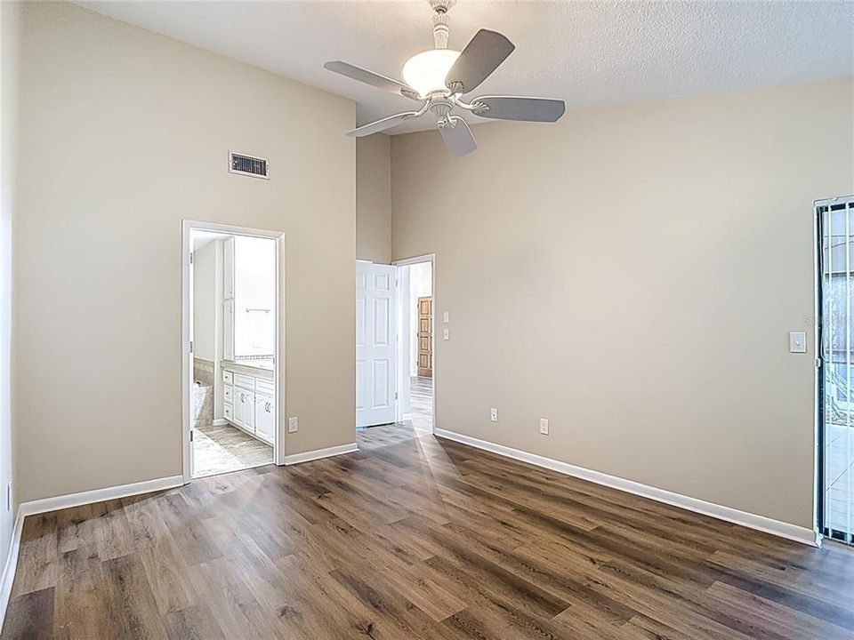 En Venta: $439,000 (2 camas, 2 baños, 1600 Pies cuadrados)