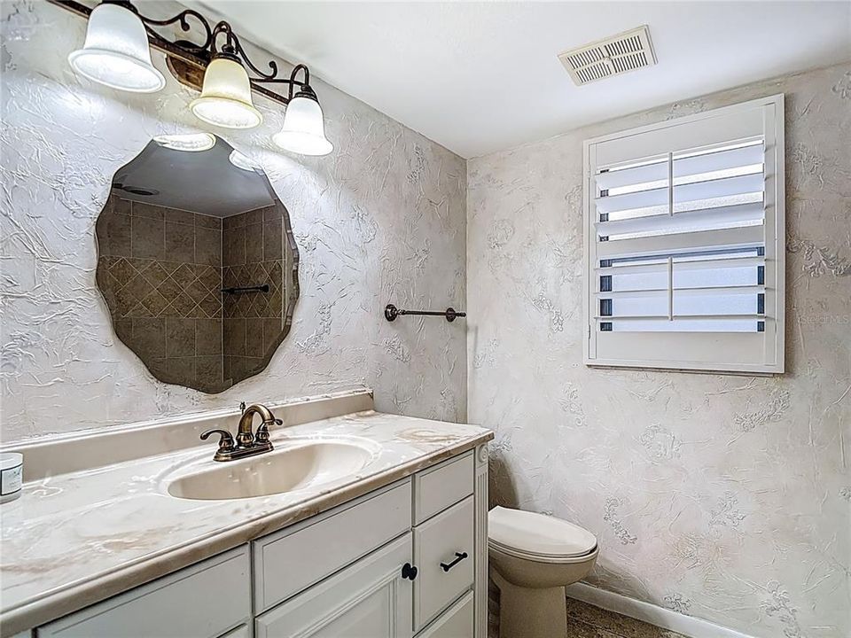 En Venta: $439,000 (2 camas, 2 baños, 1600 Pies cuadrados)