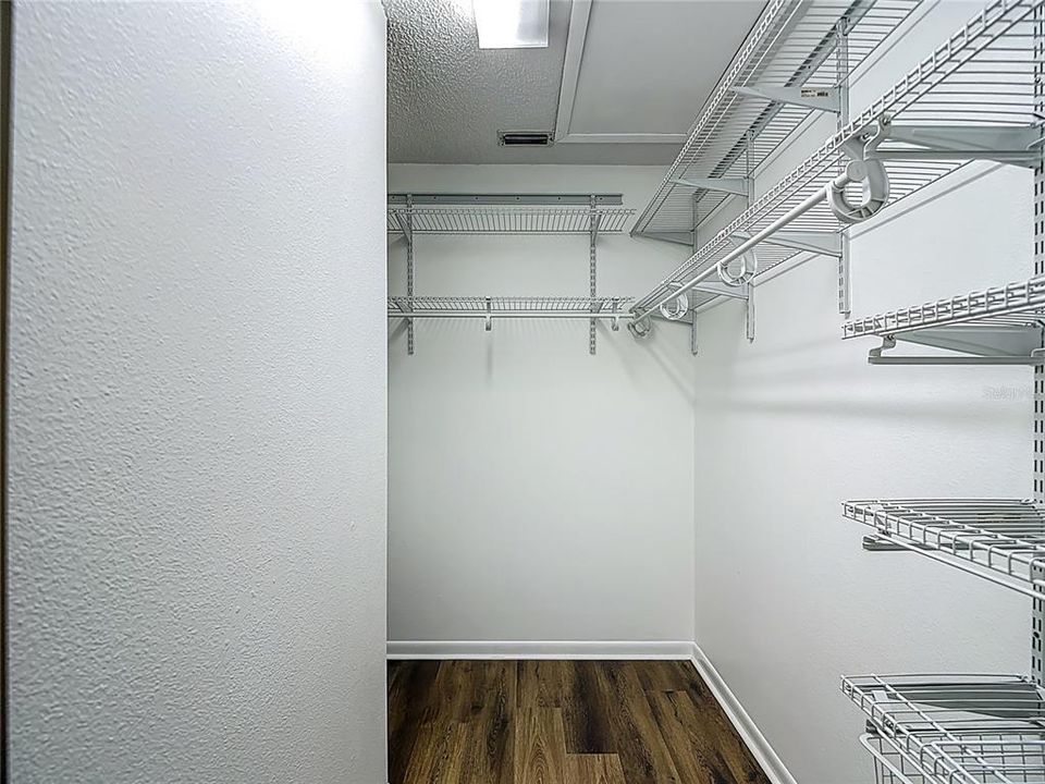 En Venta: $439,000 (2 camas, 2 baños, 1600 Pies cuadrados)