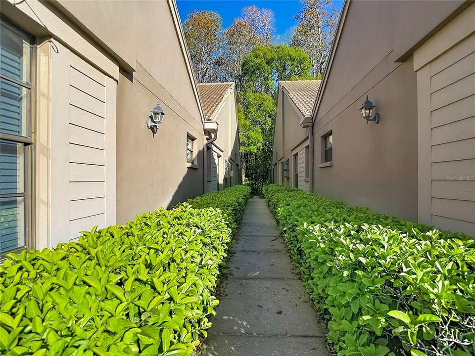 En Venta: $439,000 (2 camas, 2 baños, 1600 Pies cuadrados)