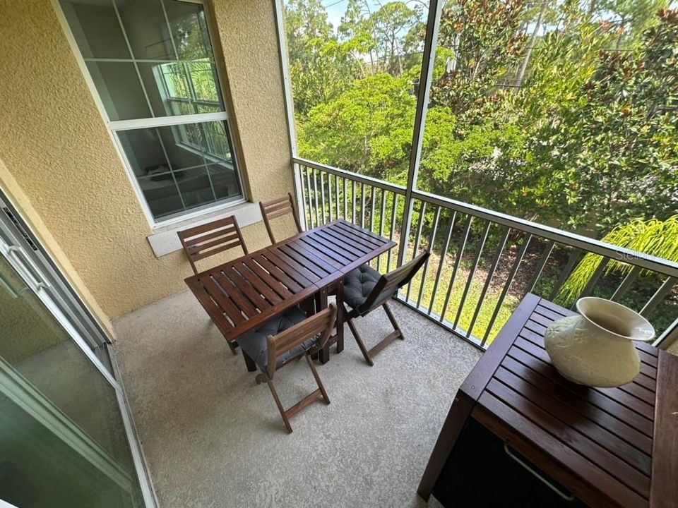 For Rent: $2,500 (3 beds, 2 baths, 1528 Square Feet)