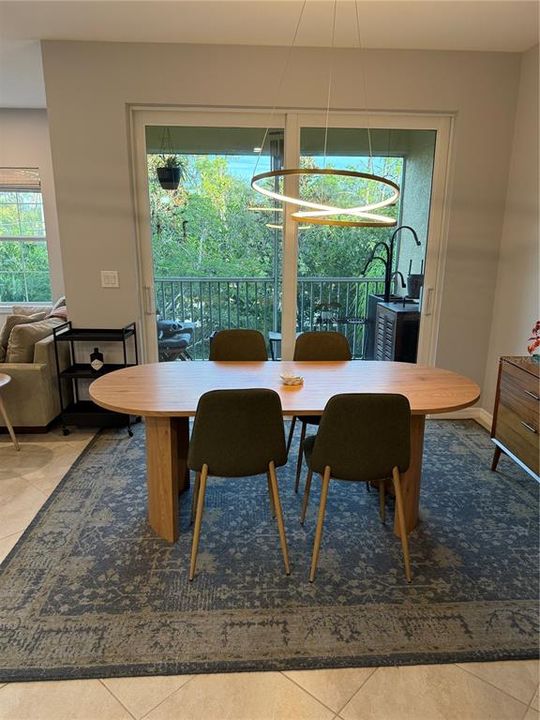 For Rent: $2,500 (3 beds, 2 baths, 1528 Square Feet)