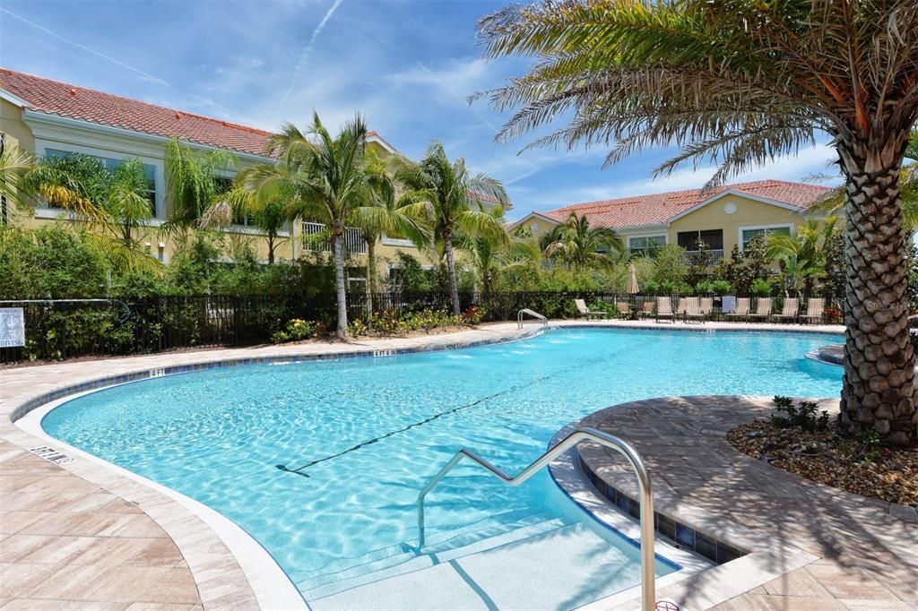 For Rent: $2,500 (3 beds, 2 baths, 1528 Square Feet)