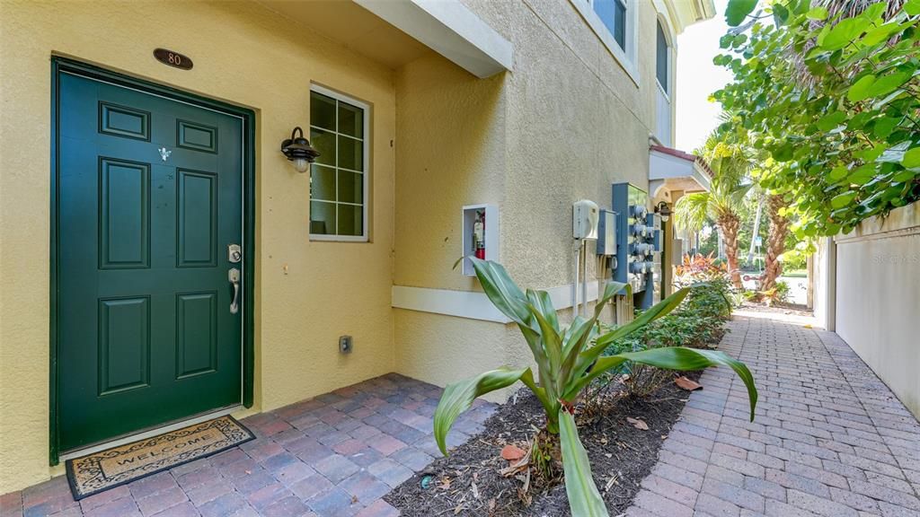 For Rent: $2,500 (3 beds, 2 baths, 1528 Square Feet)