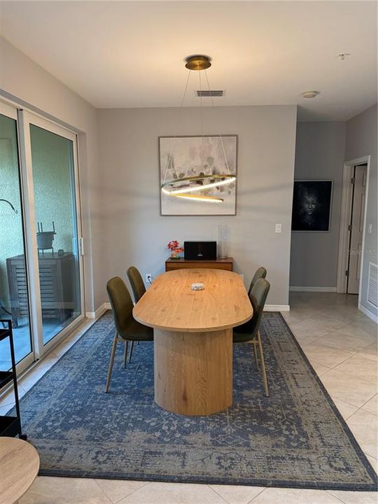 For Rent: $2,500 (3 beds, 2 baths, 1528 Square Feet)