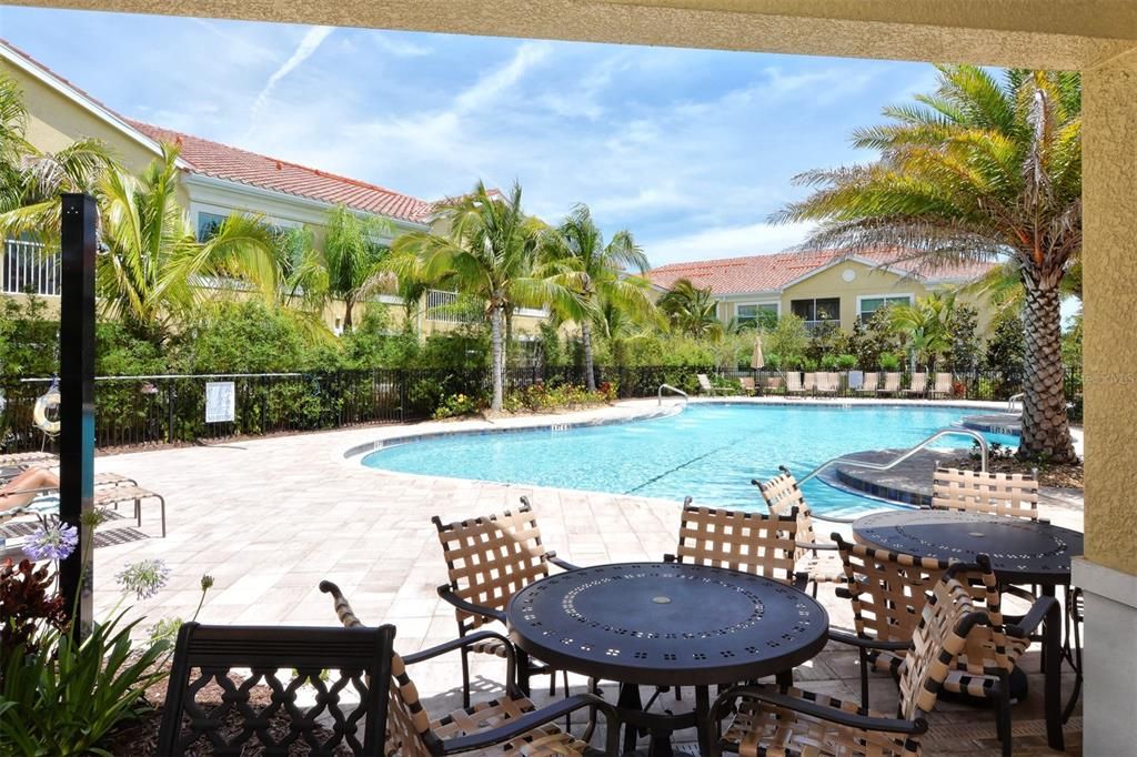 For Rent: $2,500 (3 beds, 2 baths, 1528 Square Feet)