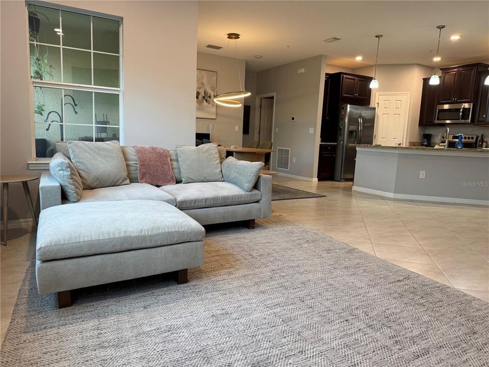 For Rent: $2,500 (3 beds, 2 baths, 1528 Square Feet)