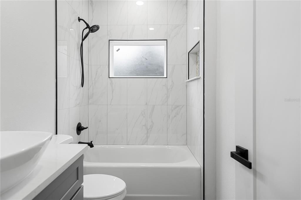 En Venta: $344,900 (3 camas, 2 baños, 1584 Pies cuadrados)