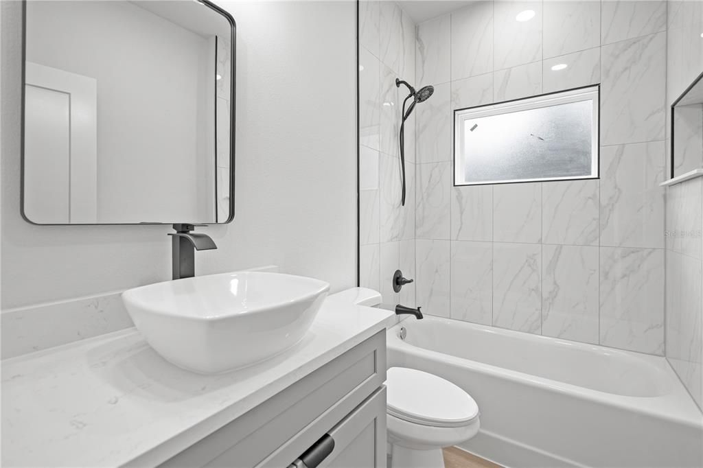 En Venta: $344,900 (3 camas, 2 baños, 1584 Pies cuadrados)