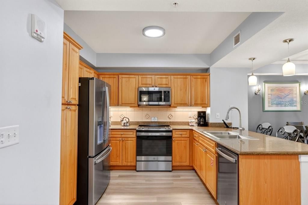 For Sale: $729,000 (3 beds, 3 baths, 1676 Square Feet)