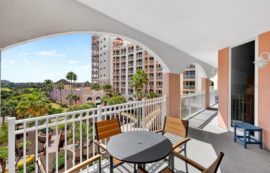 For Sale: $729,000 (3 beds, 3 baths, 1676 Square Feet)