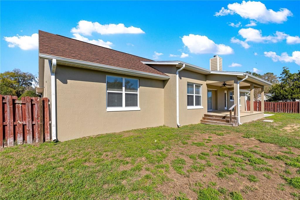En Venta: $424,900 (4 camas, 2 baños, 2024 Pies cuadrados)