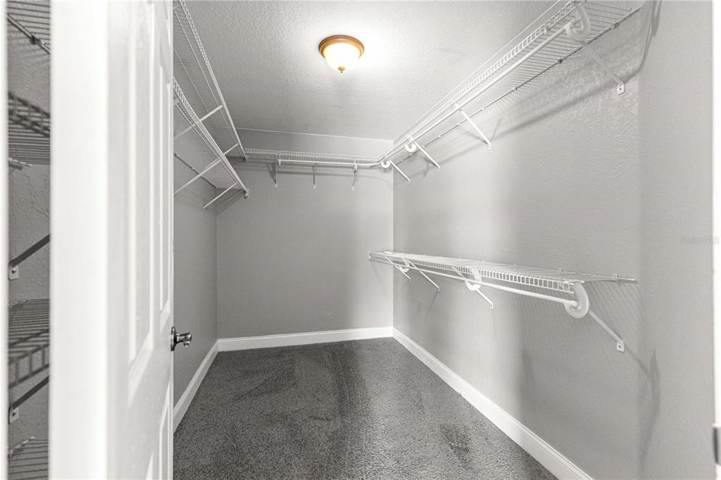 En Venta: $424,900 (4 camas, 2 baños, 2024 Pies cuadrados)