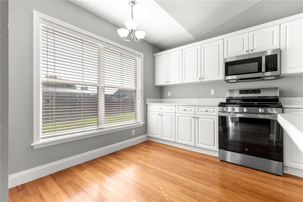 En Venta: $424,900 (4 camas, 2 baños, 2024 Pies cuadrados)