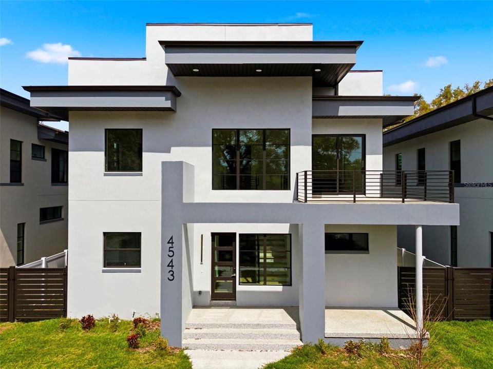 На продажу: $1,100,000 (4 спален, 5 ванн, 3111 Квадратных фут)