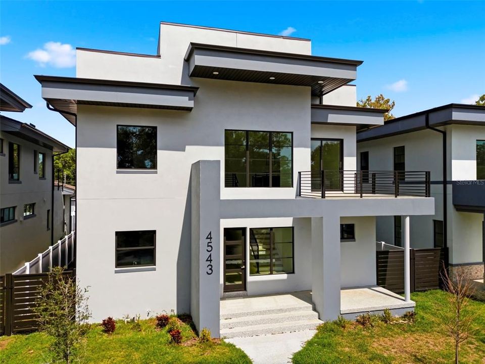 На продажу: $1,100,000 (4 спален, 5 ванн, 3111 Квадратных фут)