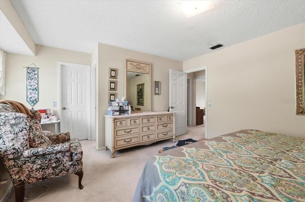 For Sale: $399,900 (4 beds, 3 baths, 2180 Square Feet)