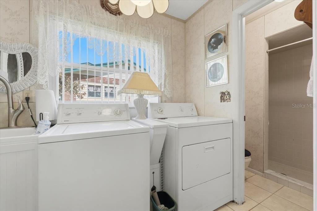 For Sale: $399,900 (4 beds, 3 baths, 2180 Square Feet)