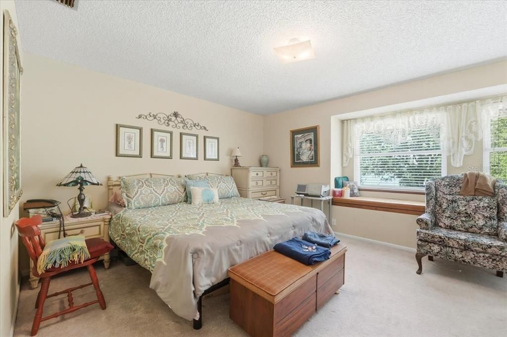 For Sale: $399,900 (4 beds, 3 baths, 2180 Square Feet)