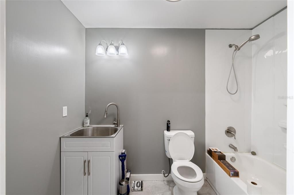 En Venta: $1,100,000 (5 camas, 4 baños, 3129 Pies cuadrados)