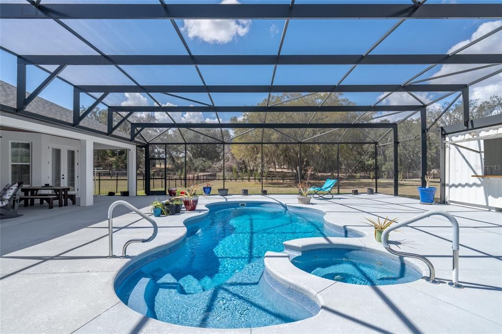 En Venta: $1,100,000 (5 camas, 4 baños, 3129 Pies cuadrados)