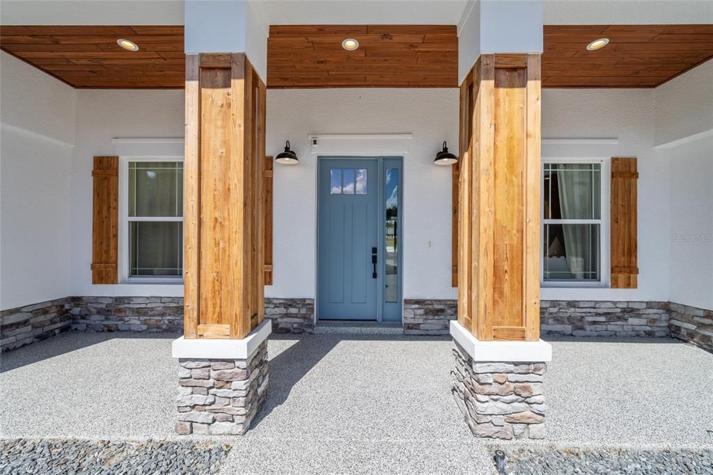 En Venta: $1,100,000 (5 camas, 4 baños, 3129 Pies cuadrados)