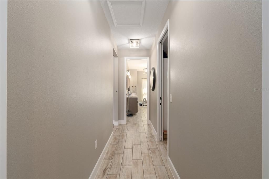 En Venta: $1,100,000 (5 camas, 4 baños, 3129 Pies cuadrados)