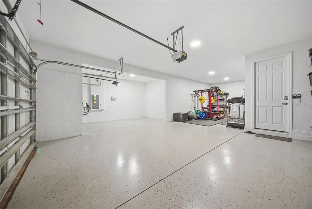 En Venta: $998,000 (5 camas, 4 baños, 3531 Pies cuadrados)