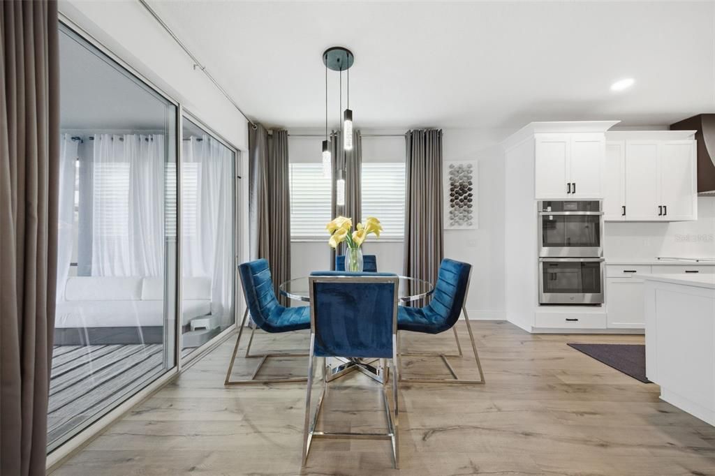 En Venta: $998,000 (5 camas, 4 baños, 3531 Pies cuadrados)