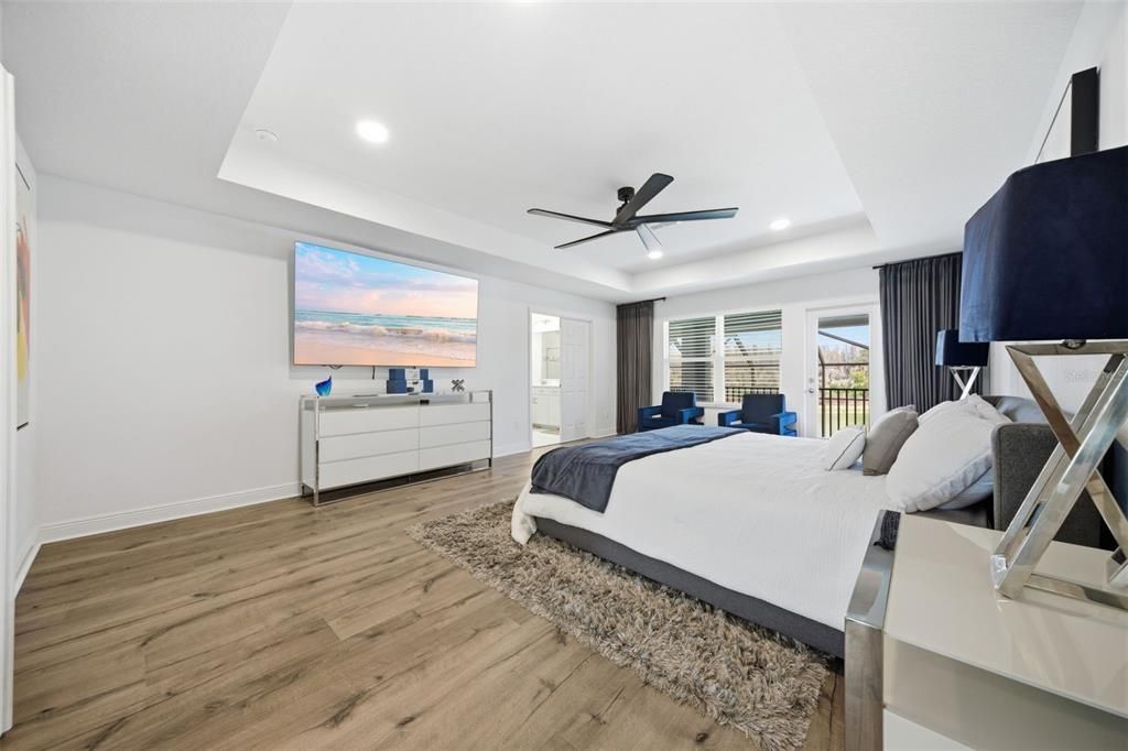 En Venta: $998,000 (5 camas, 4 baños, 3531 Pies cuadrados)