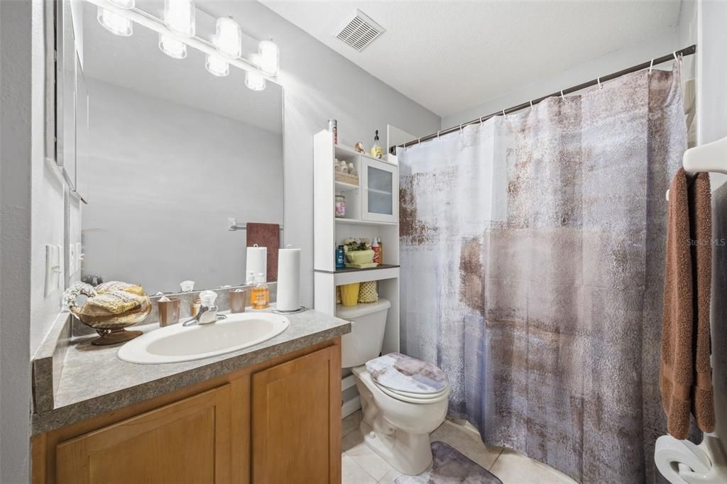 En Venta: $299,900 (3 camas, 2 baños, 1538 Pies cuadrados)