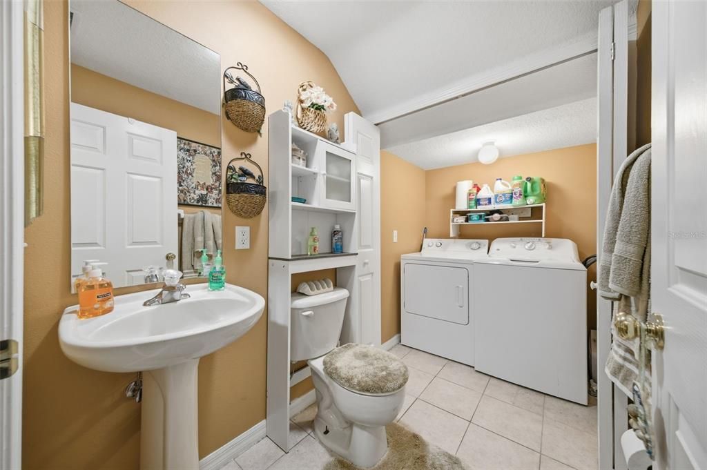 En Venta: $299,900 (3 camas, 2 baños, 1538 Pies cuadrados)