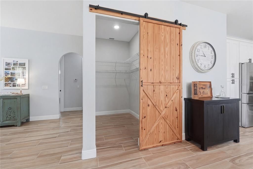 En Venta: $549,900 (2 camas, 2 baños, 1672 Pies cuadrados)