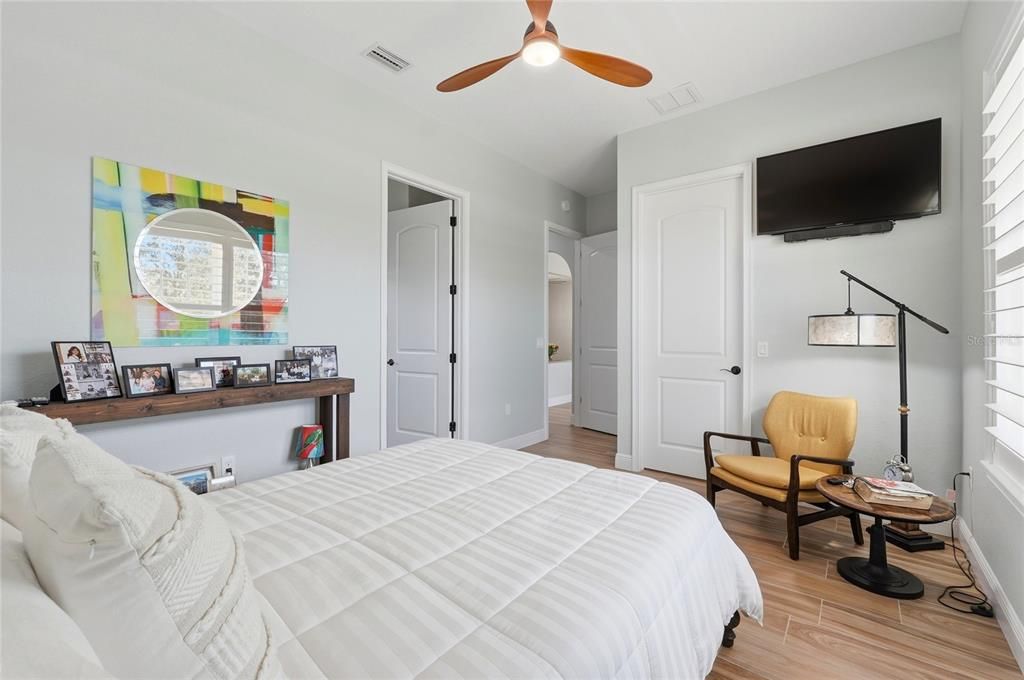 En Venta: $549,900 (2 camas, 2 baños, 1672 Pies cuadrados)