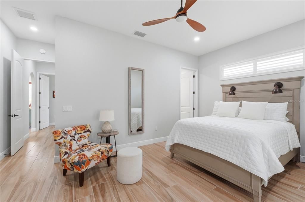 En Venta: $549,900 (2 camas, 2 baños, 1672 Pies cuadrados)