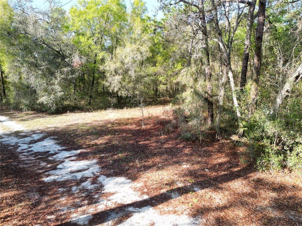 待售: $159,900 (3.03 acres)