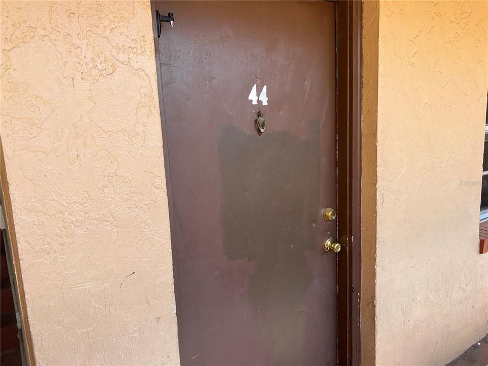 For Sale: $71,000 (4 beds, 1 baths, 972 Square Feet)