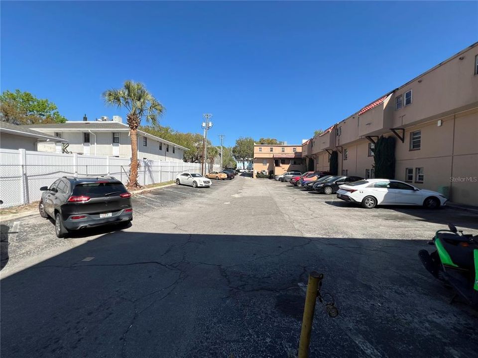 For Sale: $71,000 (4 beds, 1 baths, 972 Square Feet)