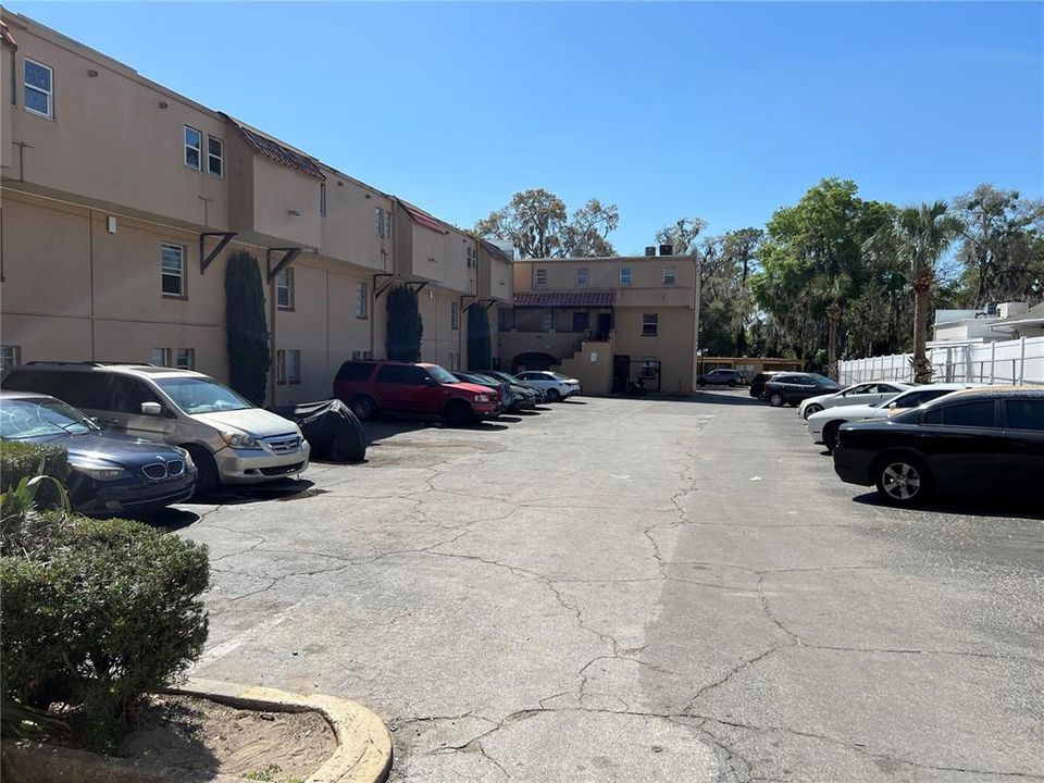 For Sale: $71,000 (4 beds, 1 baths, 972 Square Feet)