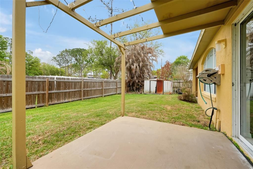 Activo con contrato: $429,975 (3 camas, 2 baños, 1582 Pies cuadrados)