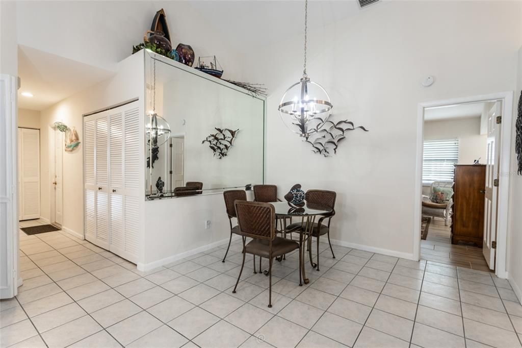En Venta: $515,700 (3 camas, 2 baños, 1442 Pies cuadrados)